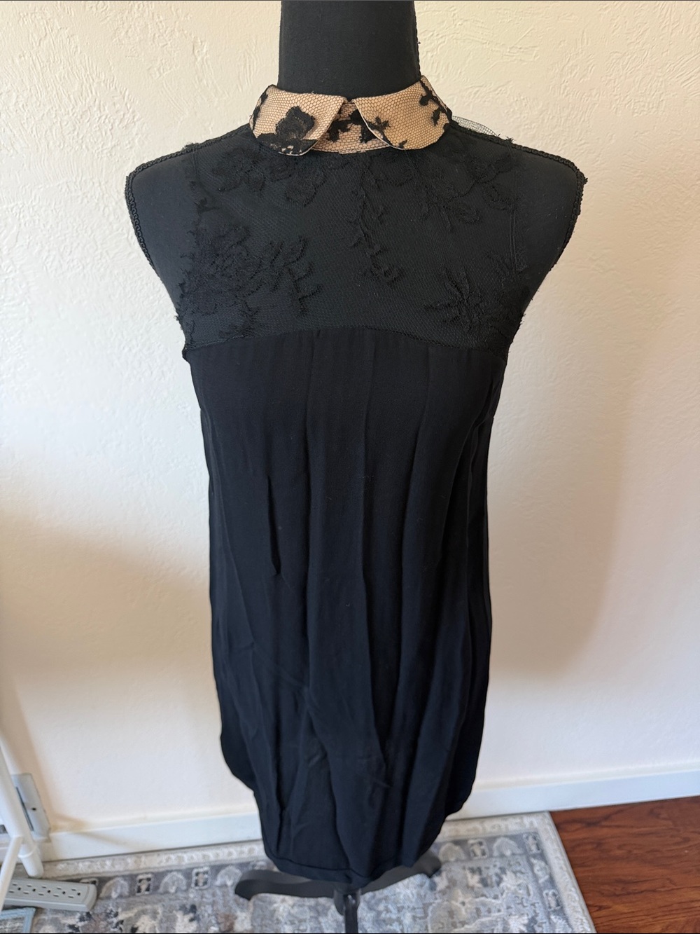 GUC ALC Black Sleeveless Dress with Contrast Collar SIZE 2